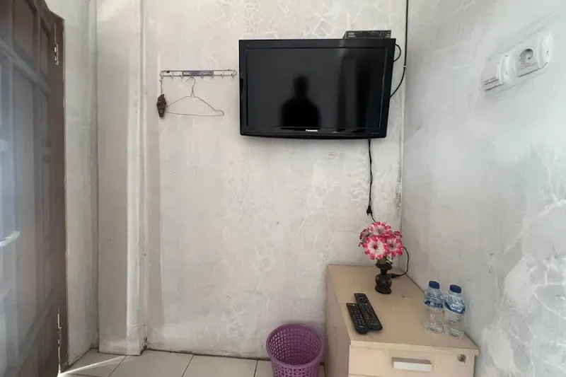 RedDoorz Jalan Dieng 4 - Photo 5