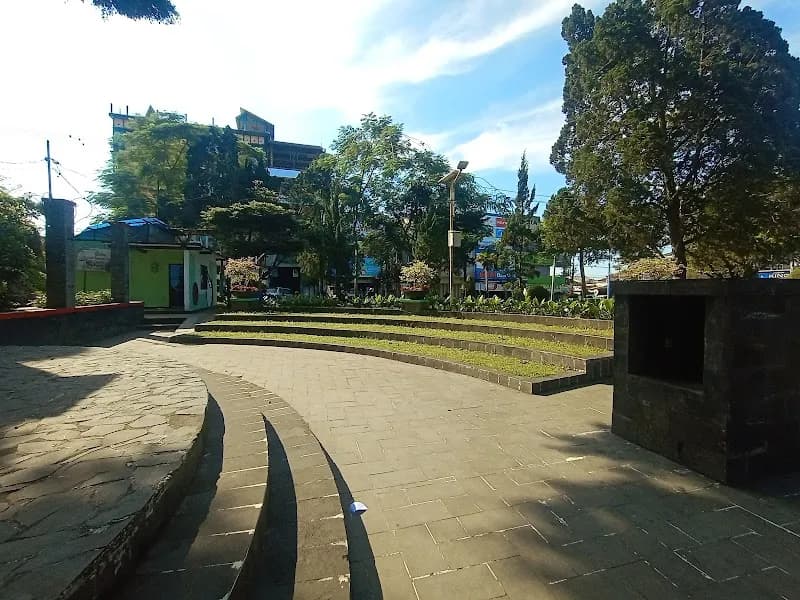 Plaza Wonosobo - Photo 4