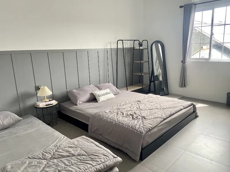 Madina Monochrome Homestay - Photo 2