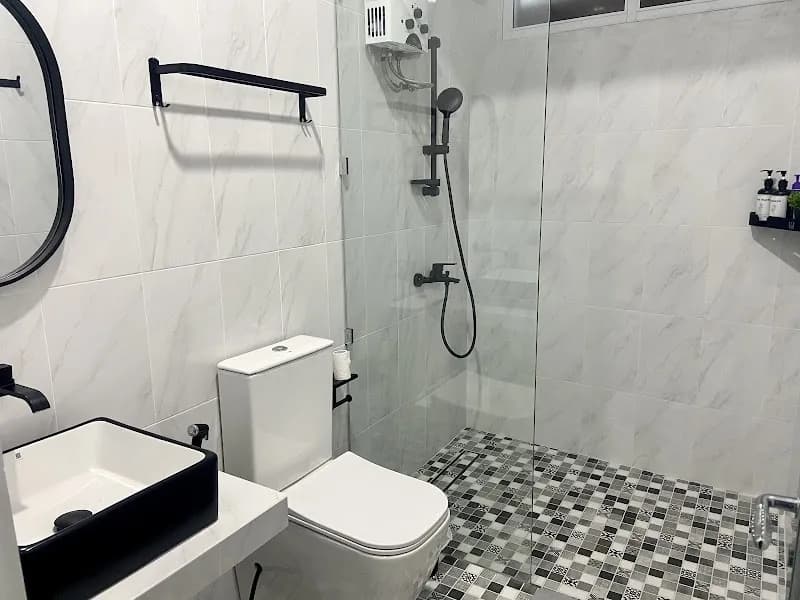 Madina Monochrome Homestay - Photo 3