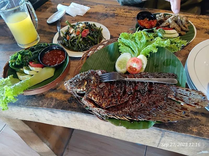 Waroeng Djoglo Wonosobo - Photo 2