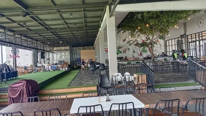 Dewani View Resto & Cafe - Photo 5