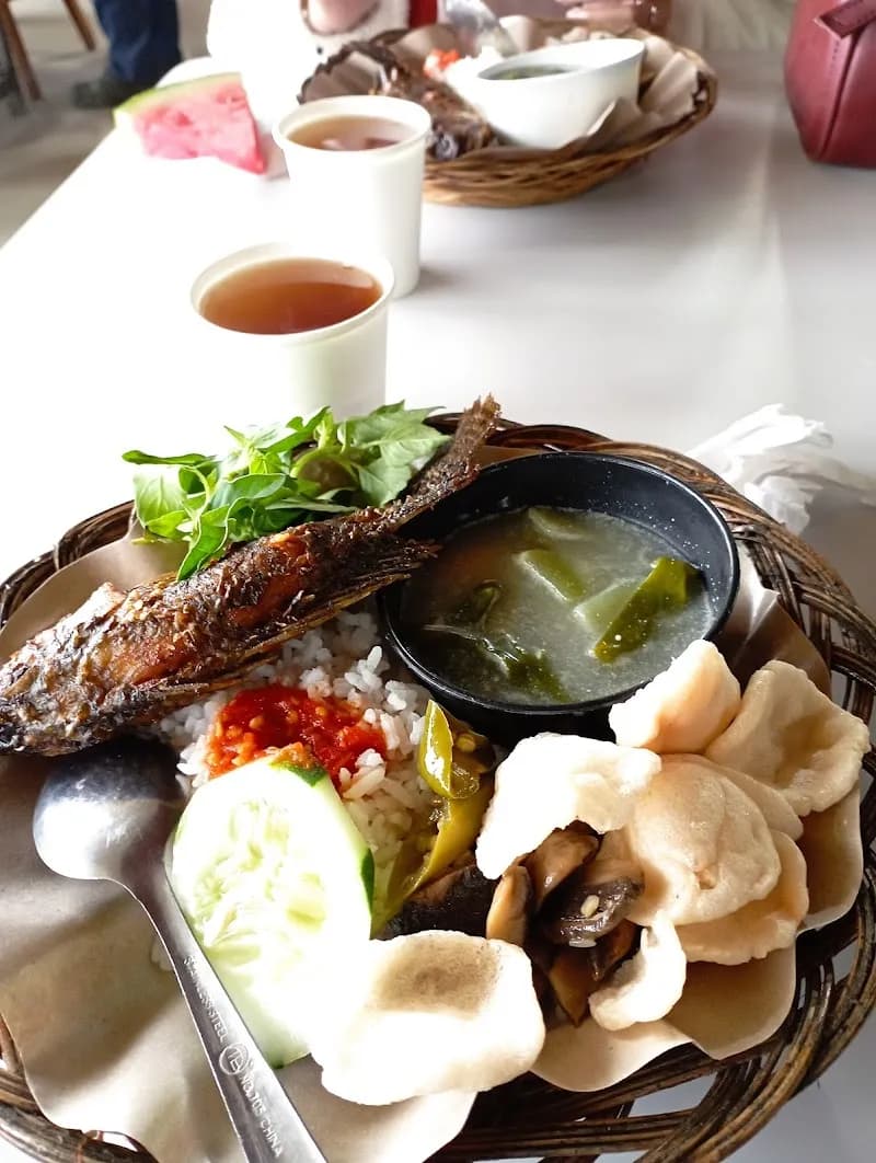 Rumah Makan Boemi Dieng - Photo 3