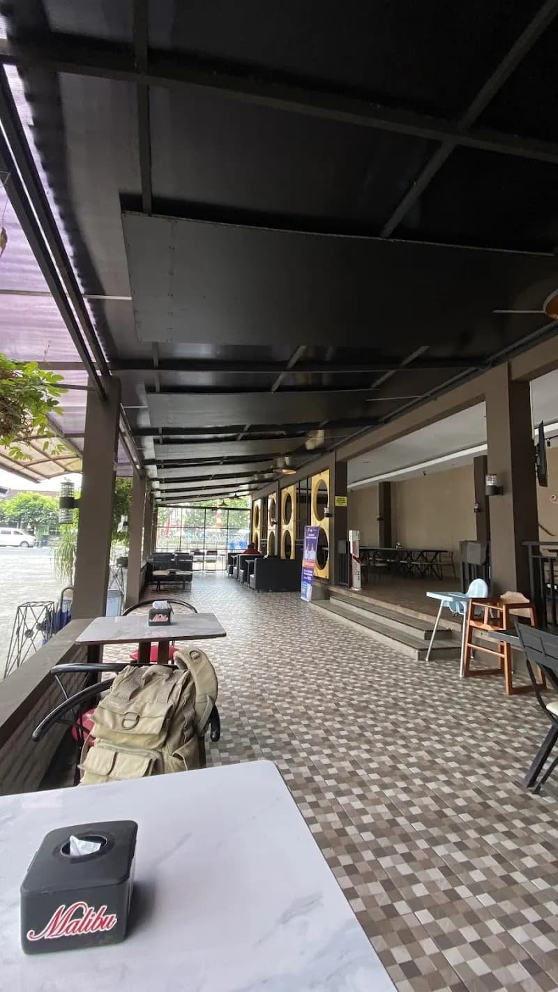 Malibu Resto & Cafe - Photo 5