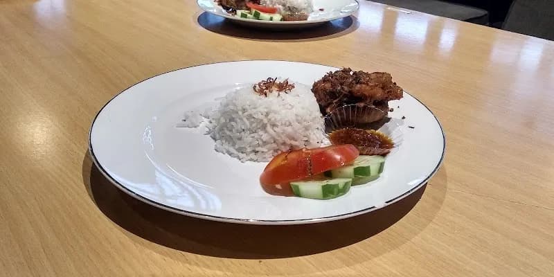 Eatbox Kitchen - Photo 2