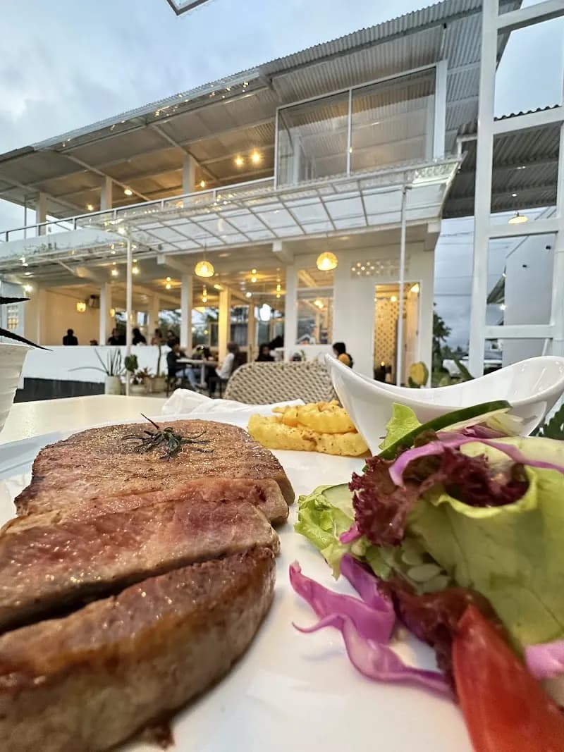 Dhayo Coffee & Space - Photo 2