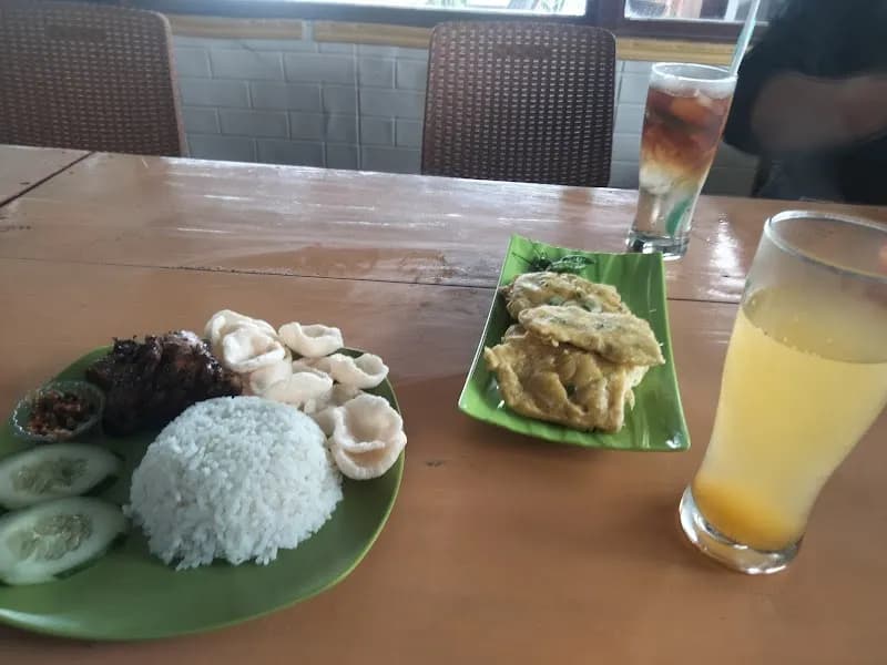 Warung Makan Teras Sindoro - Photo 4
