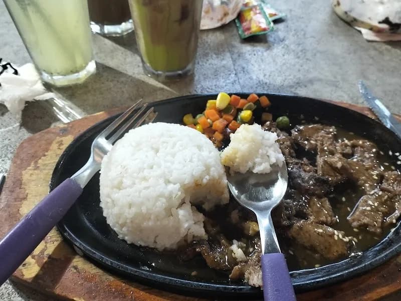 Alure Food Corner - Photo 2