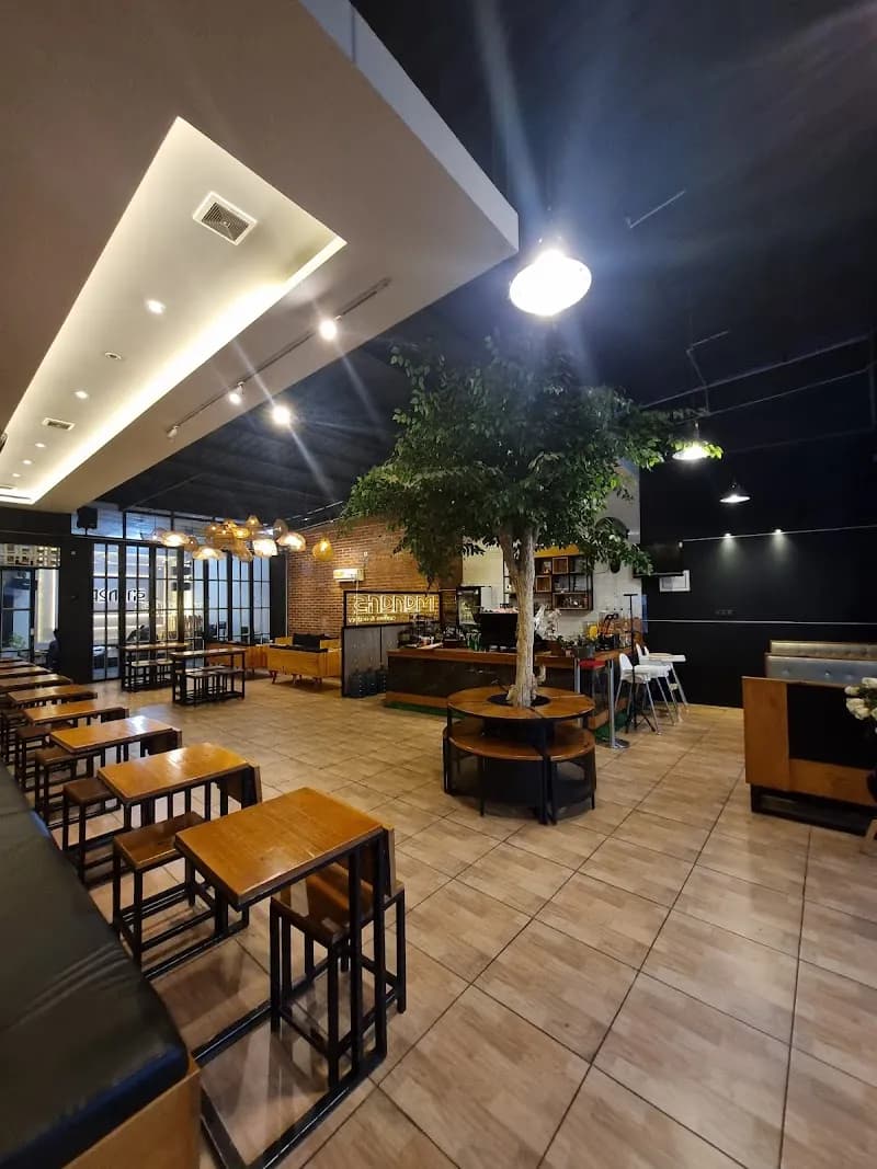 Manaris Coffee & Eatery - Photo 3