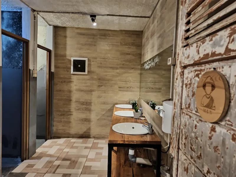 Tani Jiwo Hostel - Photo 3