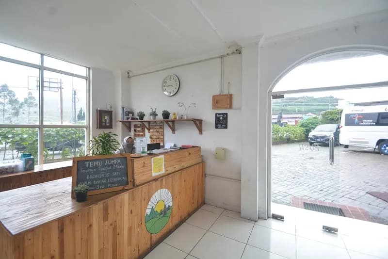 Tani Jiwo Hostel - Photo 5