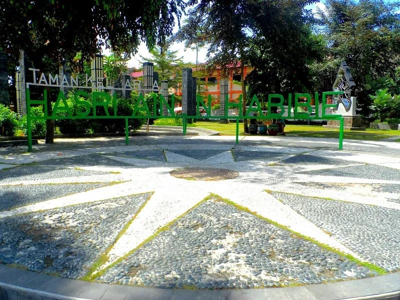 Taman Ainun Habibi - Photo 3
