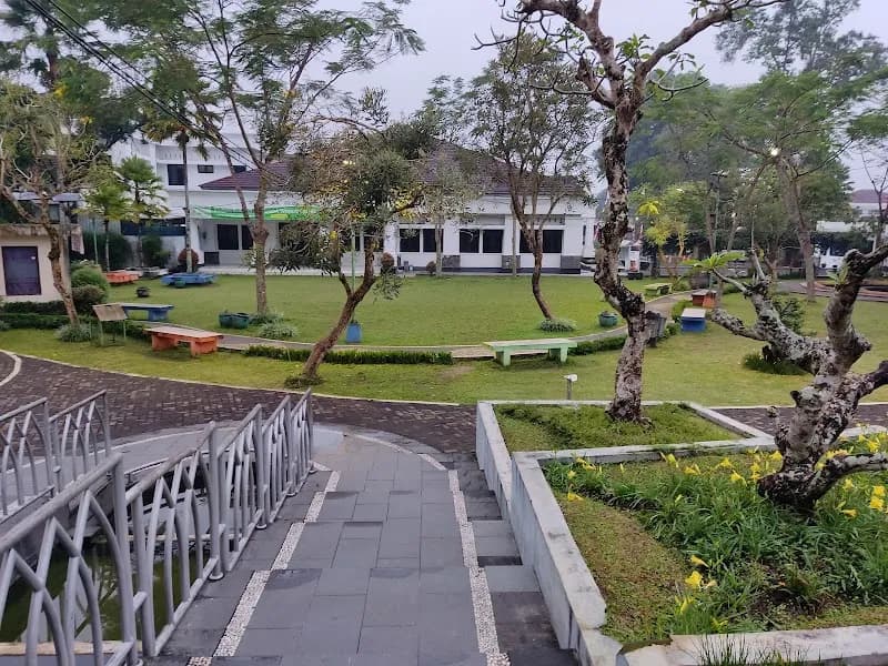 Taman Kartini - Photo 3