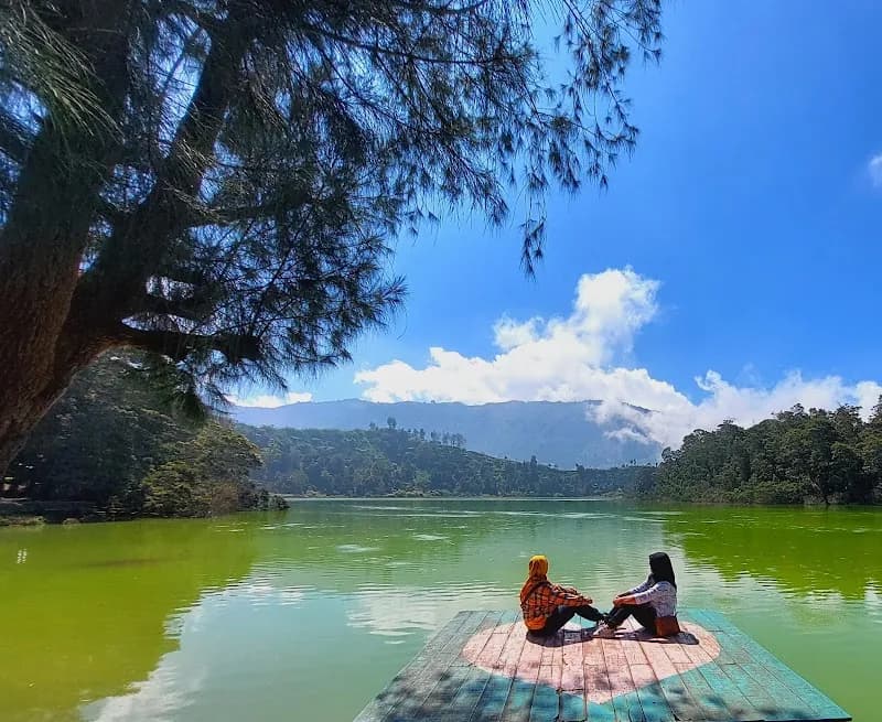 Telaga Warna - Photo 2