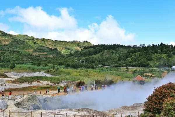 Kawah Sikidang Dieng - Photo 2
