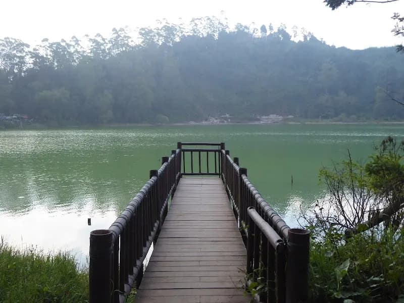 Gardu Pandang Telaga Warna - Photo 2