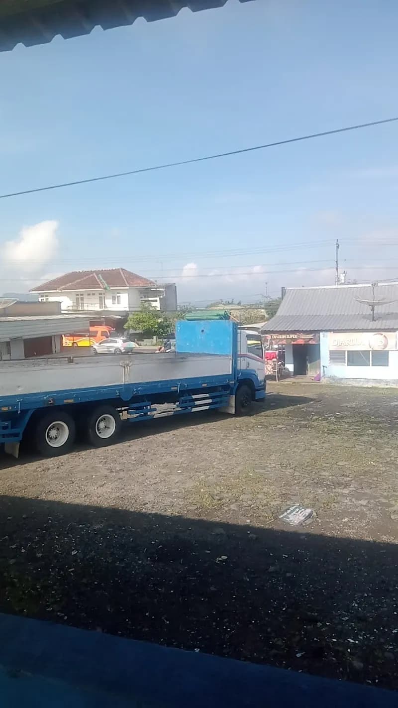 Kolam Renang Tirto Kembar - Photo 5