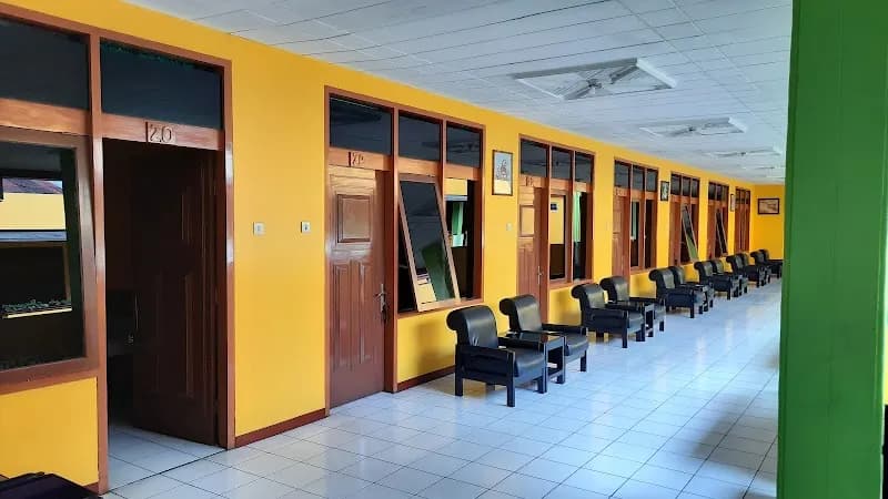 Hotel Sri Kencono - Photo 3