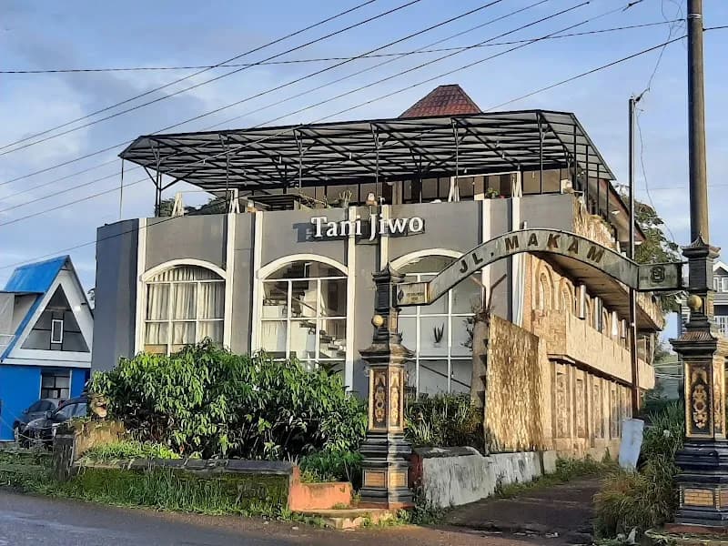 Tani Jiwo Hostel