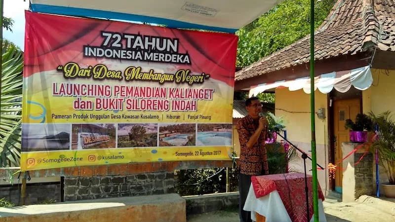 Pemandian Air Hangat Wadaslintang