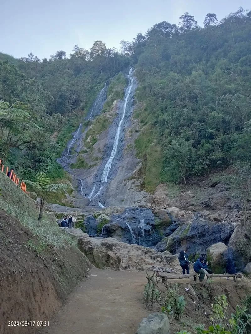 Wisata Alam Curug Sikarim