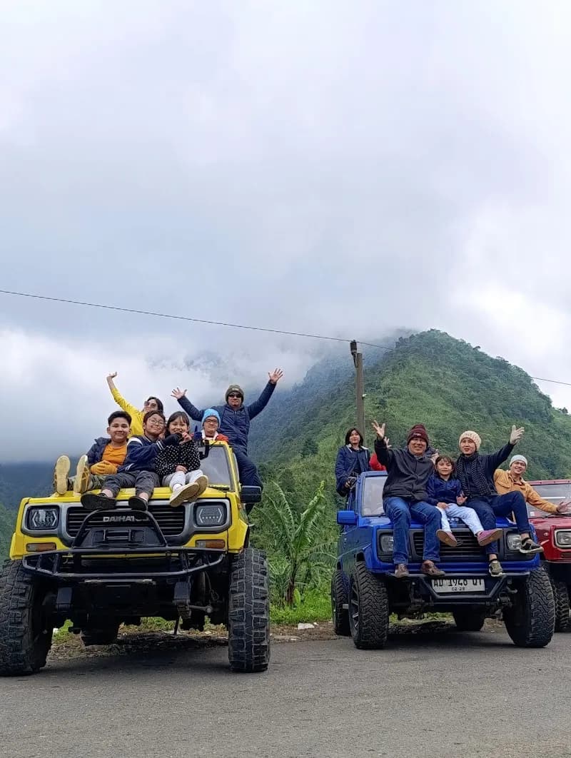 Jelajah Dieng Jeep