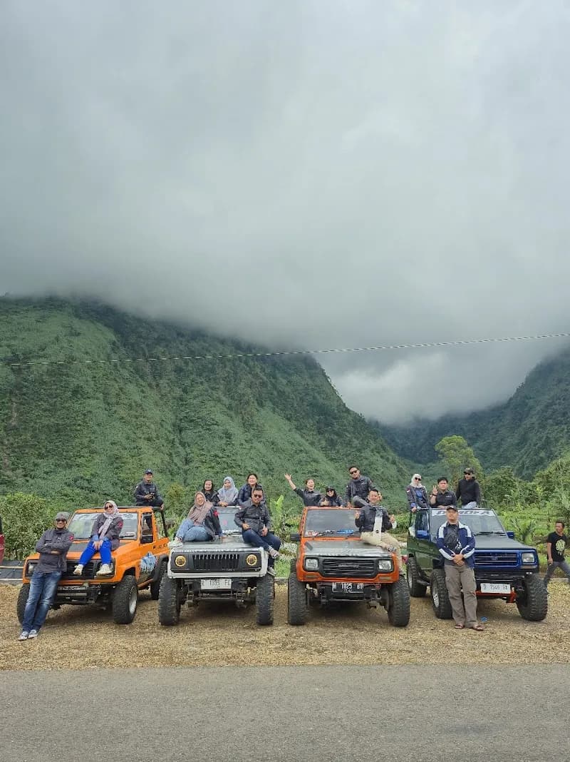 Sewa Jeep Dieng