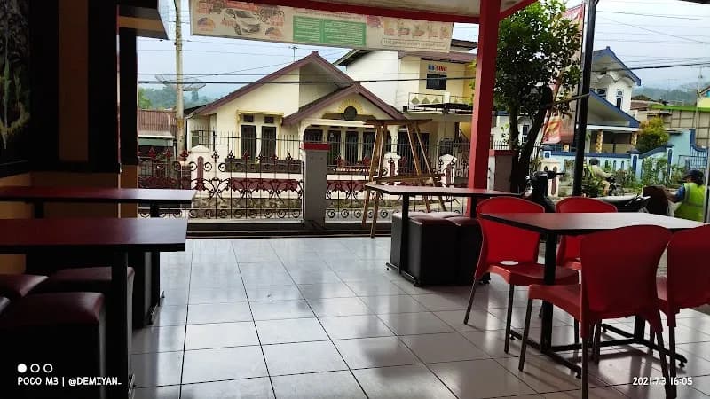 Rocket Chicken Garung