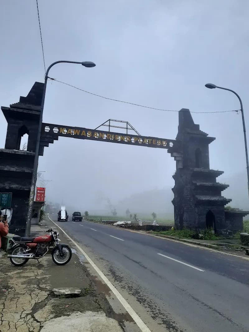 Gapura Dieng Plateau