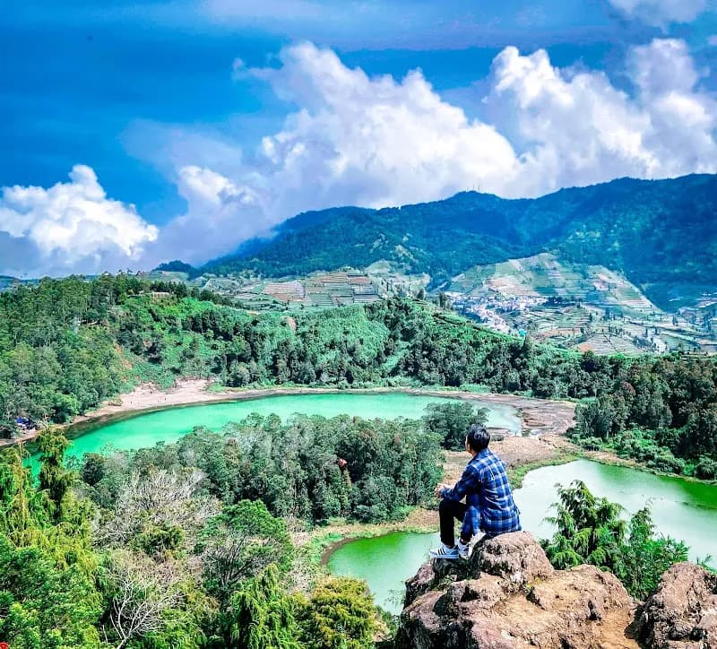 Batu Pandang Ratapan Angin