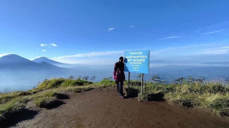 Puncak Hastinapura